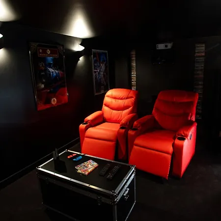 Вилла La & Cinema *