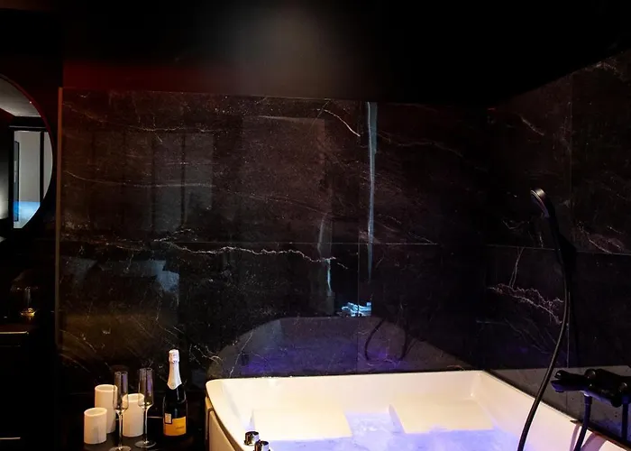 La & Cinema Villa Saint-Lambert-du-Lattay