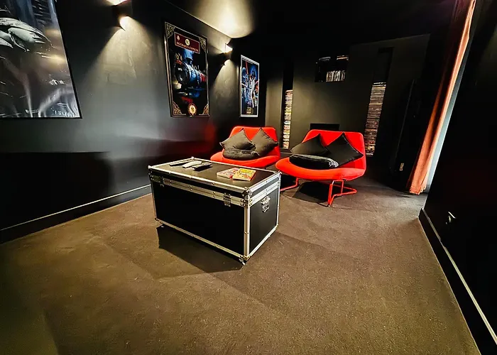 Вилла La & Cinema *